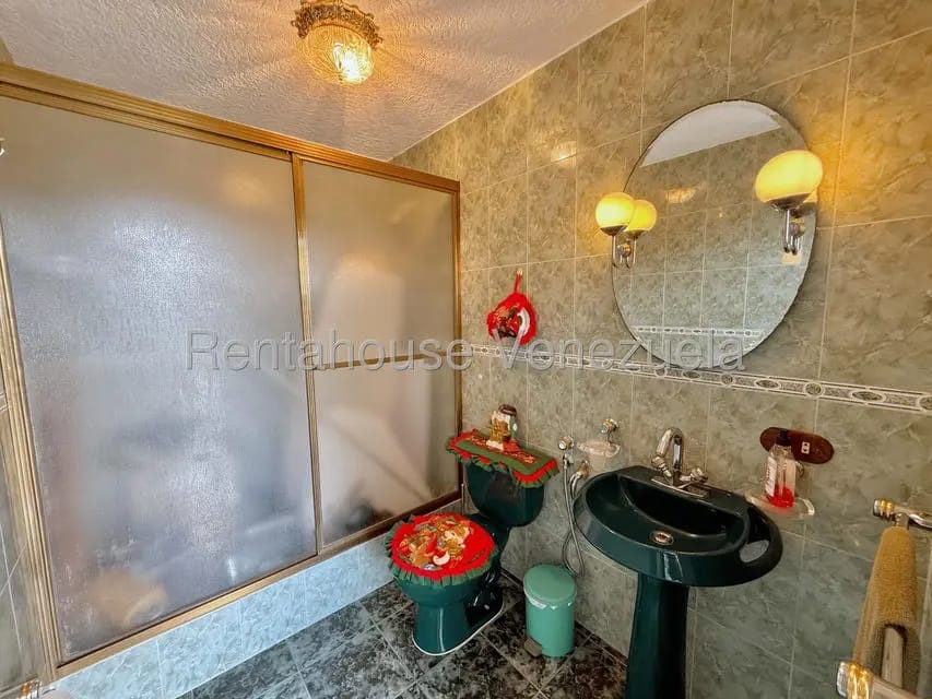 Casa (Multipes Niveles) en Venta en El Cafetal, Distrito Metropolitano - 19