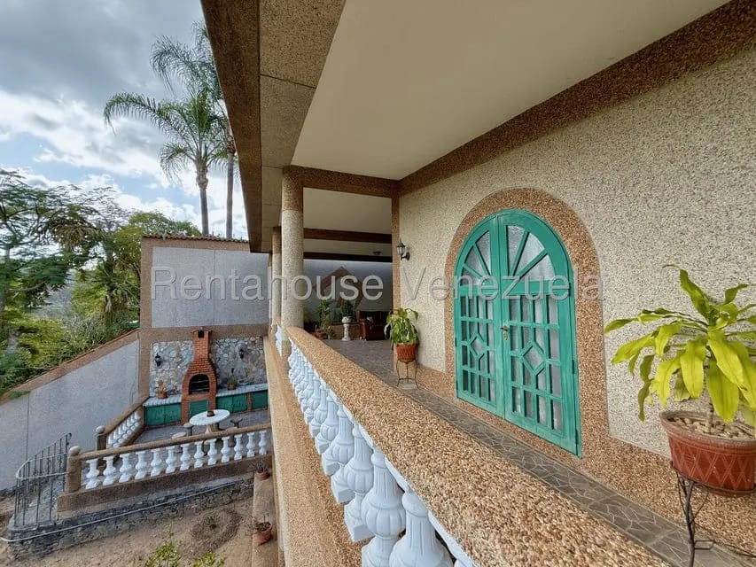 Casa (Multipes Niveles) en Venta en El Cafetal, Distrito Metropolitano - 3