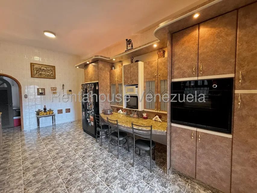 Casa (Multipes Niveles) en Venta en El Cafetal, Distrito Metropolitano - 23