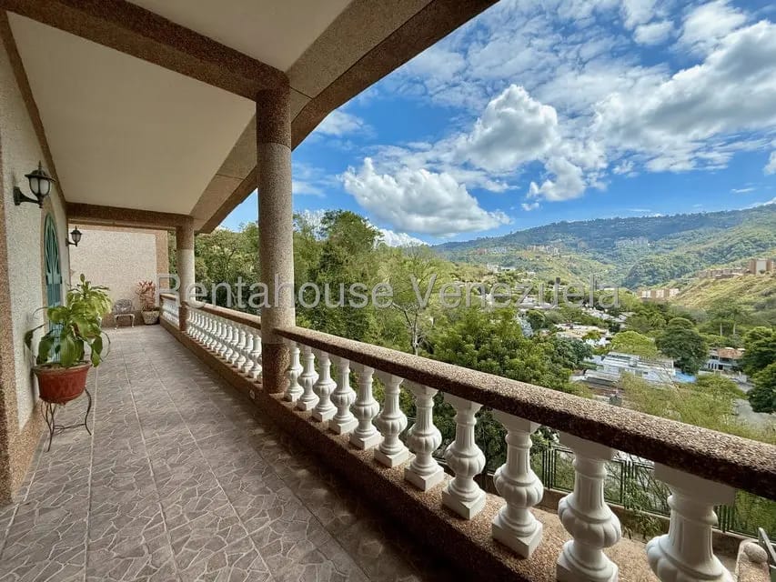 Casa (Multipes Niveles) en Venta en El Cafetal, Distrito Metropolitano - 4