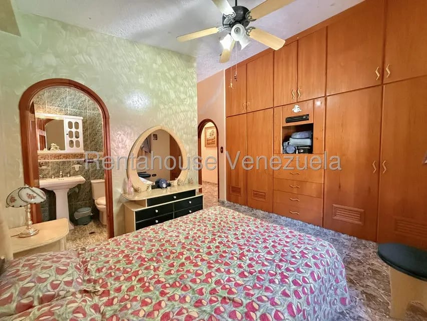 Casa (Multipes Niveles) en Venta en El Cafetal, Distrito Metropolitano - 33