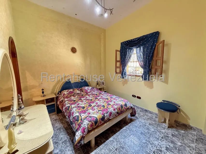 Casa (Multipes Niveles) en Venta en El Cafetal, Distrito Metropolitano - 35