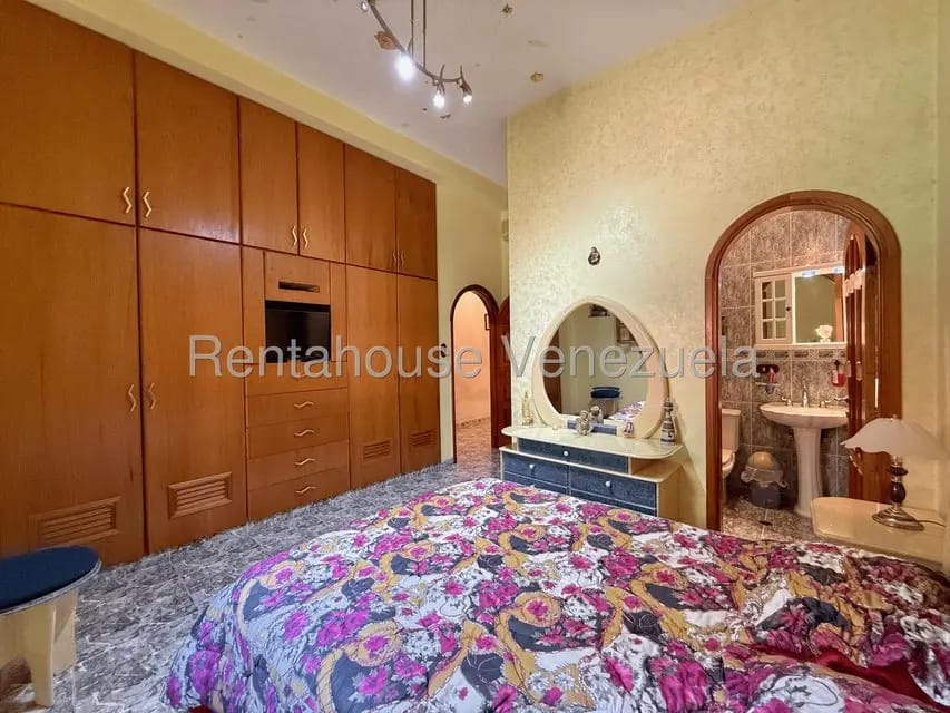 Casa (Multipes Niveles) en Venta en El Cafetal, Distrito Metropolitano - 37