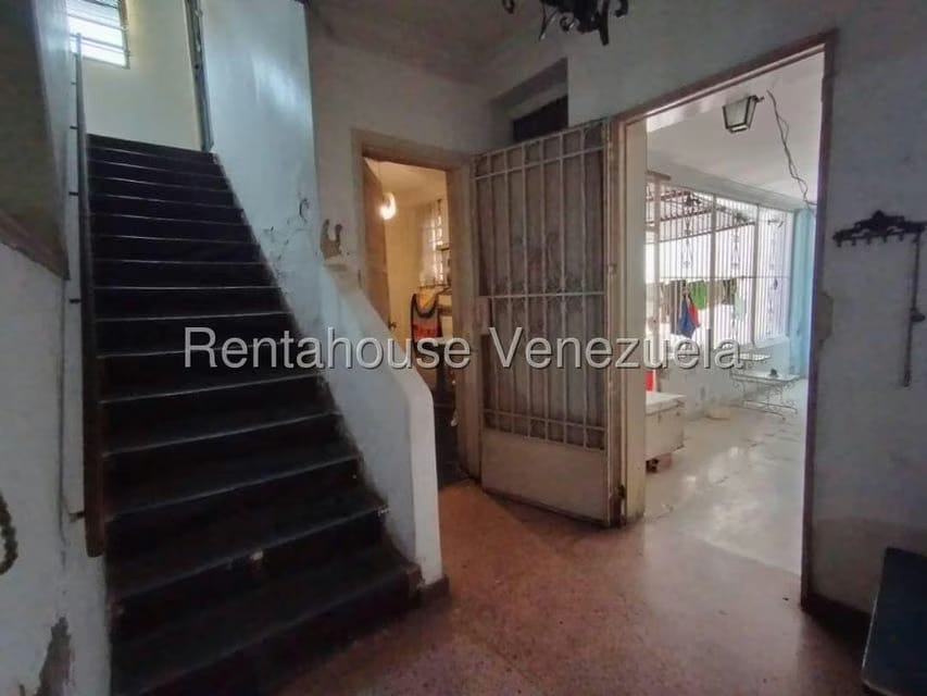 Casa (1 Nivel) en Venta en Santa Monica, Distrito Metropolitano - 36