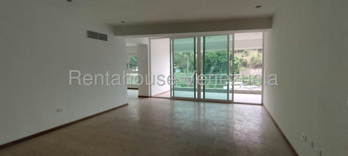 Apartamento (Duplex) en Venta en Lomas de Las Mercedes, Distrito Metropolitano - 4