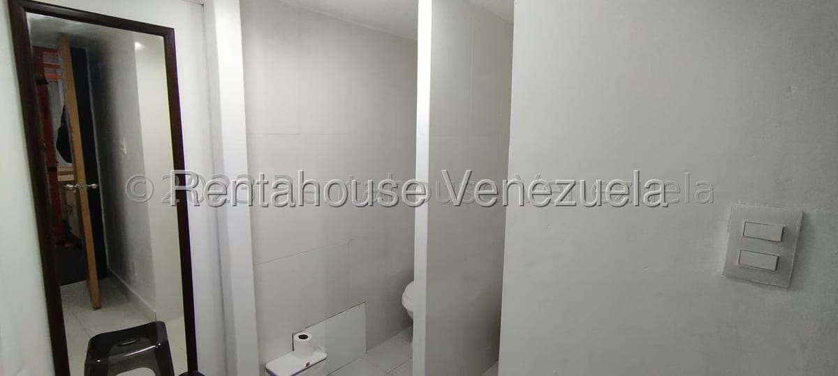 Comercial (Local Comercial) en Venta en Prados del Este, Distrito Metropolitano - 24