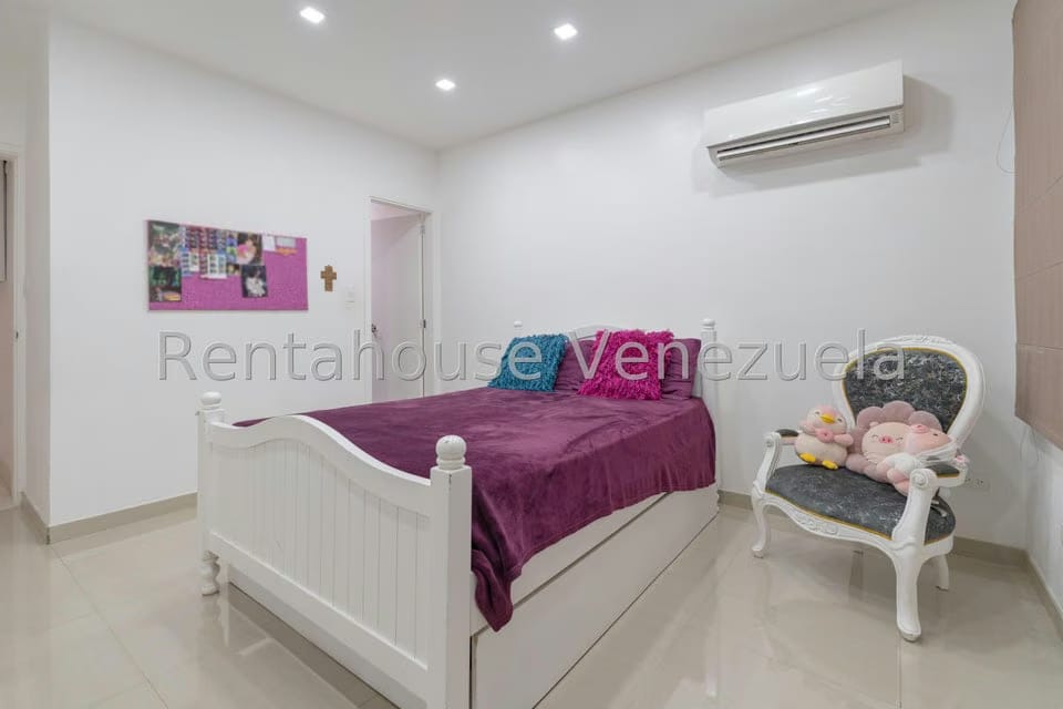 Casa (Duplex) en Venta en Santa Fe Norte, Distrito Metropolitano - 48