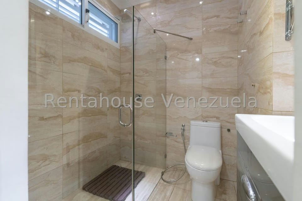 Casa (Duplex) en Venta en Santa Fe Norte, Distrito Metropolitano - 50