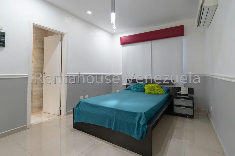 Casa (Duplex) en Venta en Santa Fe Norte, Distrito Metropolitano - 51