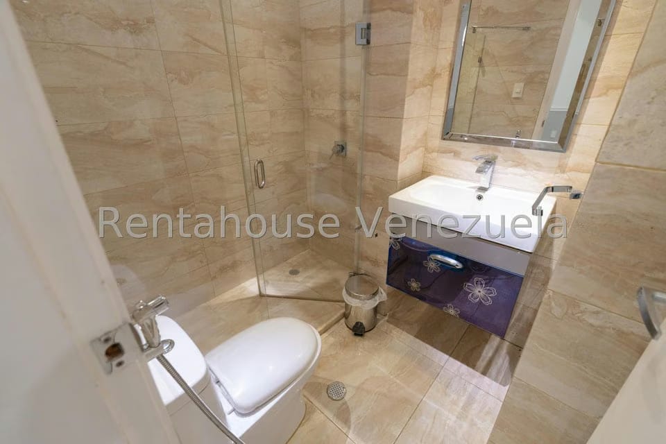 Casa (Duplex) en Venta en Santa Fe Norte, Distrito Metropolitano - 52