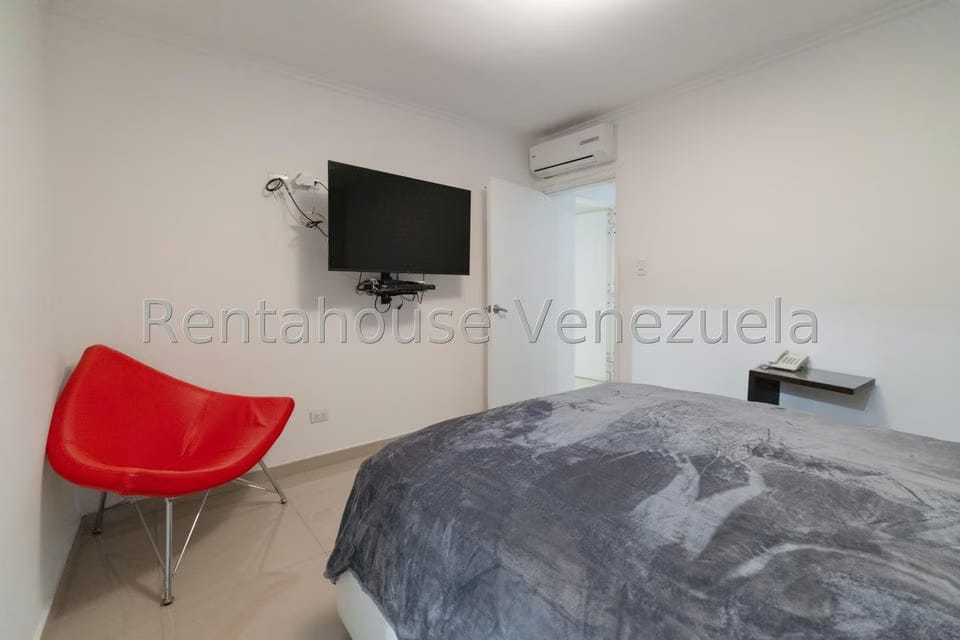 Casa (Duplex) en Venta en Santa Fe Norte, Distrito Metropolitano - 56