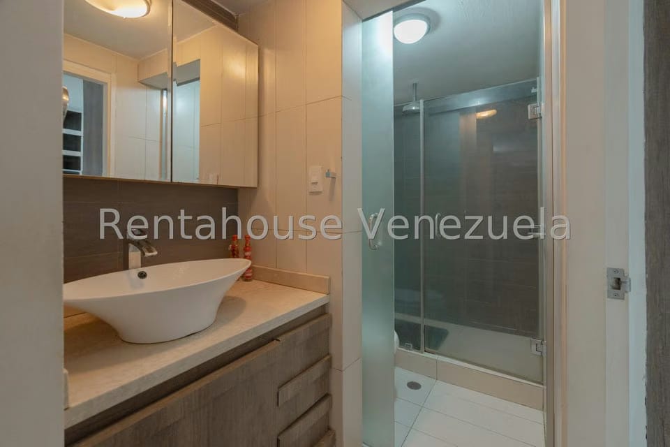 Casa (Duplex) en Venta en Santa Fe Norte, Distrito Metropolitano - 79