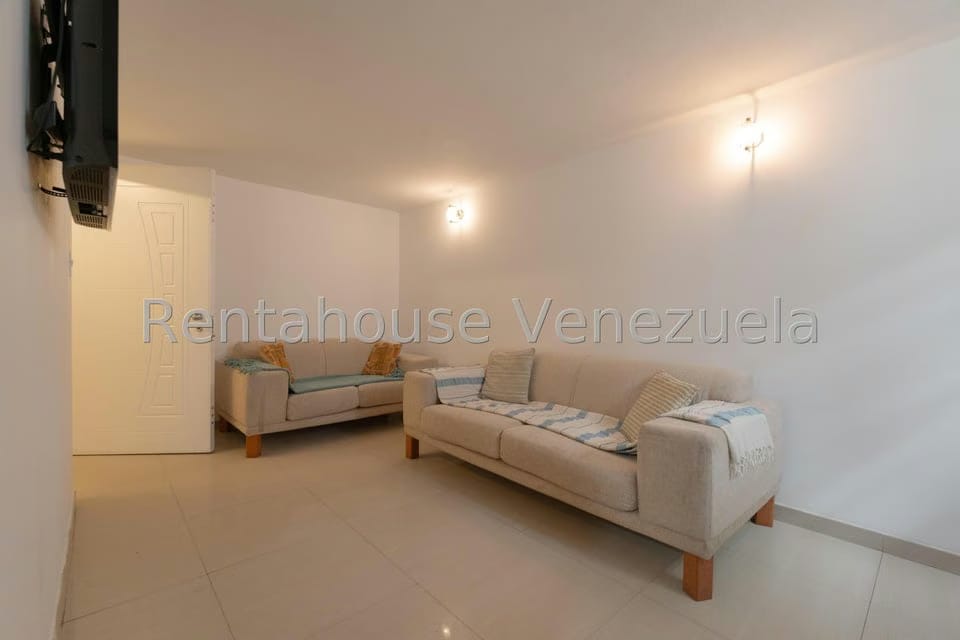 Casa (Duplex) en Venta en Santa Fe Norte, Distrito Metropolitano - 80