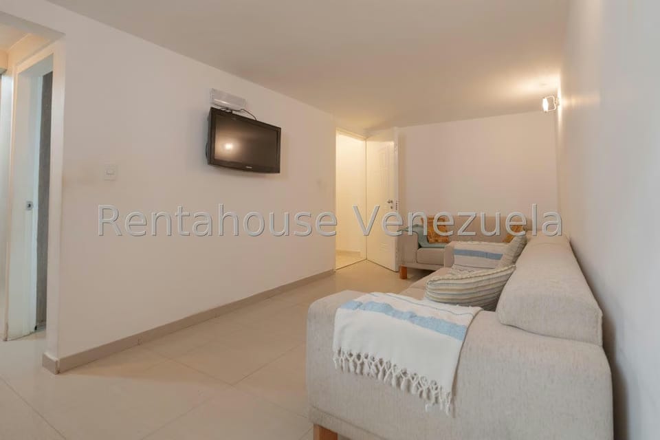 Casa (Duplex) en Venta en Santa Fe Norte, Distrito Metropolitano - 81