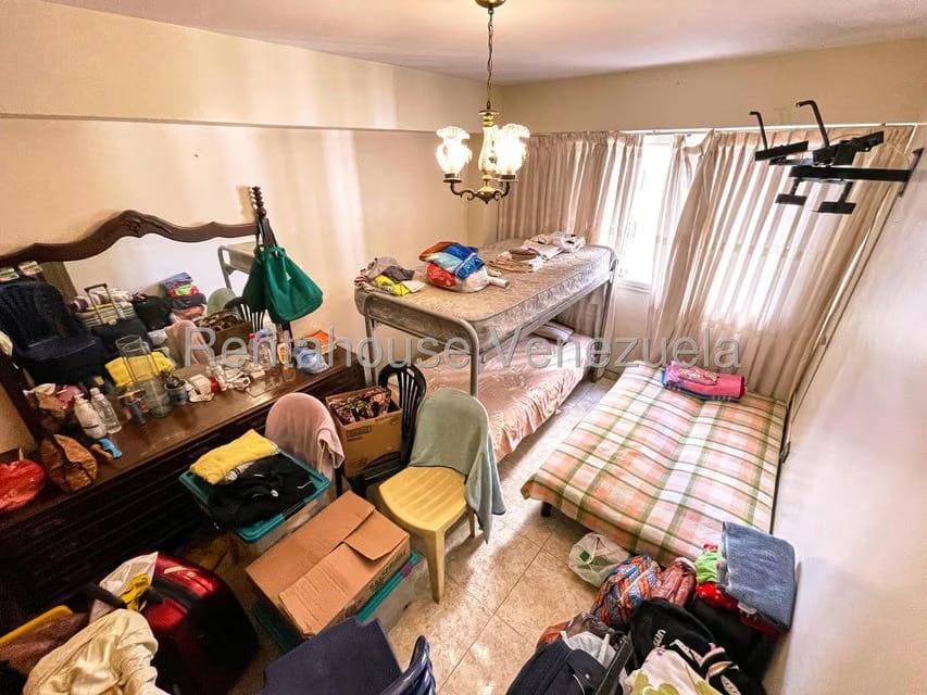 Apartamento (1 Nivel) en Venta en Los Dos Caminos, Distrito Metropolitano - 13