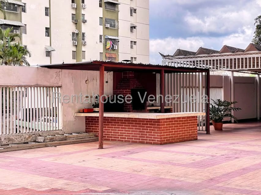 Apartamento (1 Nivel) en Venta en Los Dos Caminos, Distrito Metropolitano - 20