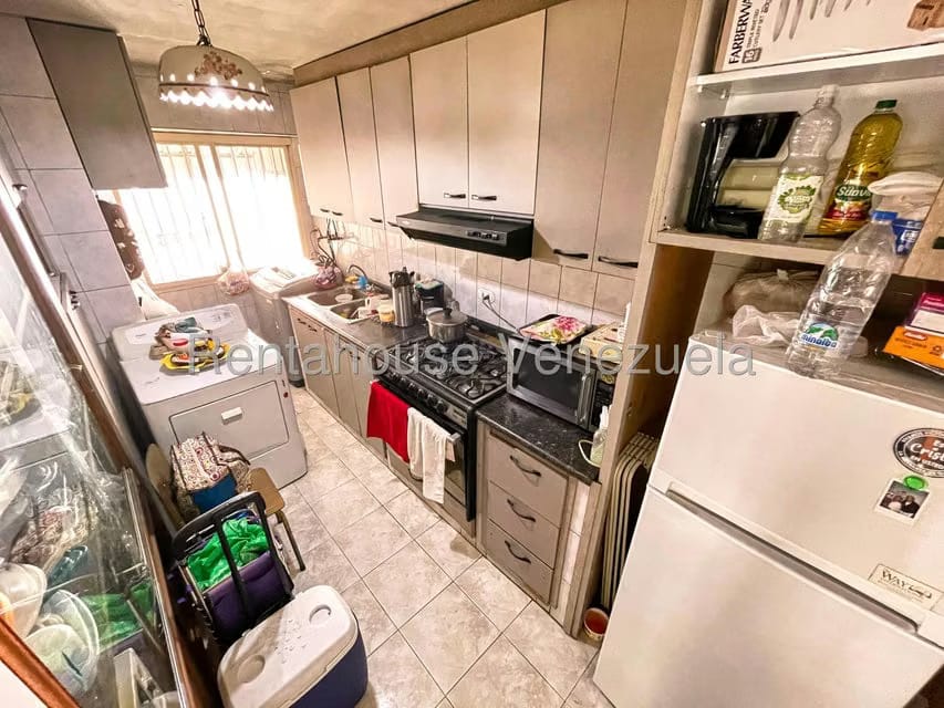 Apartamento (1 Nivel) en Venta en Los Dos Caminos, Distrito Metropolitano - 6