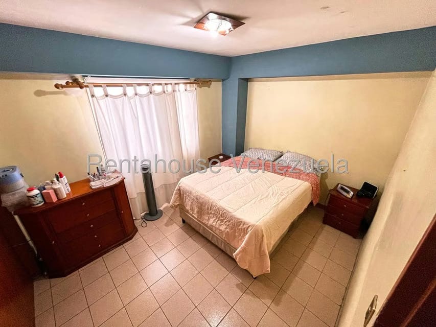 Apartamento (1 Nivel) en Venta en Los Dos Caminos, Distrito Metropolitano - 10