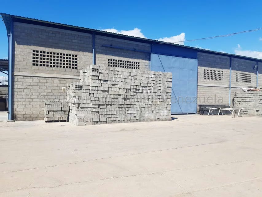 Comercial (Galpon - Deposito) en Alquiler en La N, Zulia - 3
