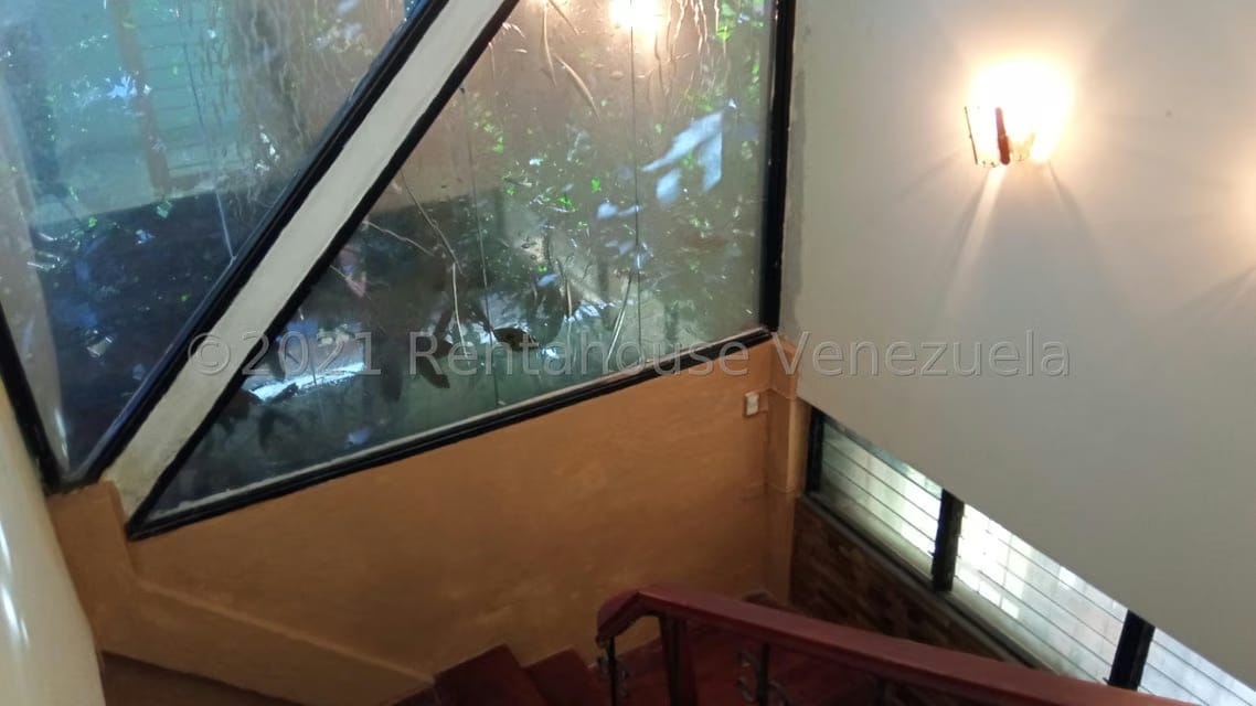 Casa (Duplex) en Venta en Oripoto, Distrito Metropolitano - 25