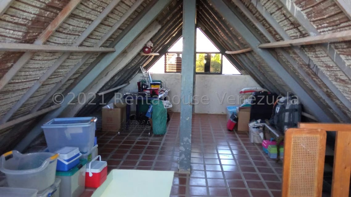 Casa (Duplex) en Venta en Oripoto, Distrito Metropolitano - 32