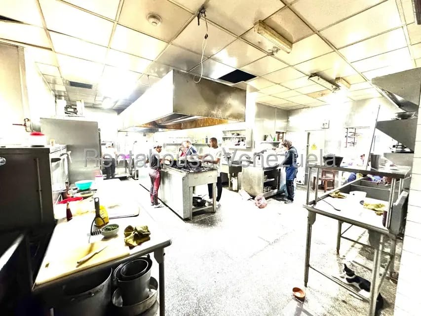 Comercial (Local Comercial) en Alquiler en Parque Central, Distrito Metropolitano