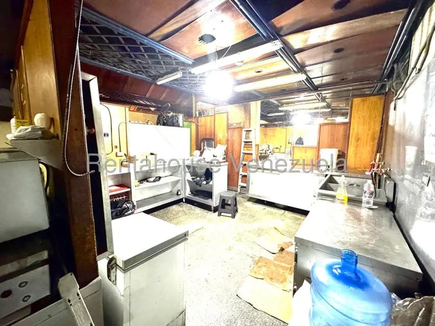 Comercial (Local Comercial) en Alquiler en Parque Central, Distrito Metropolitano - 12