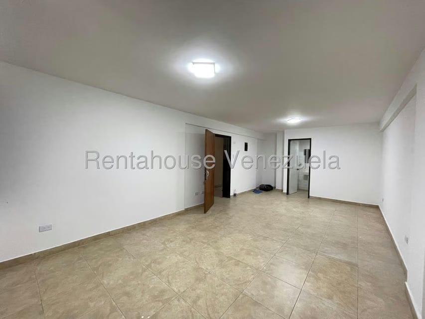 Comercial (Local Comercial) en Alquiler en Zona Centro, Aragua - 10