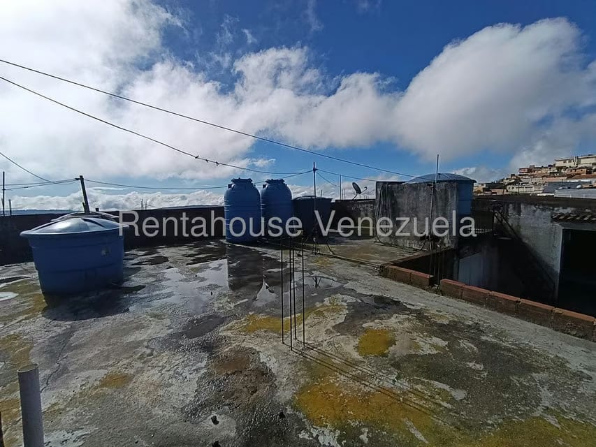 Casa (Multipes Niveles) en Venta en Luis Hurtado, Vargas - 30