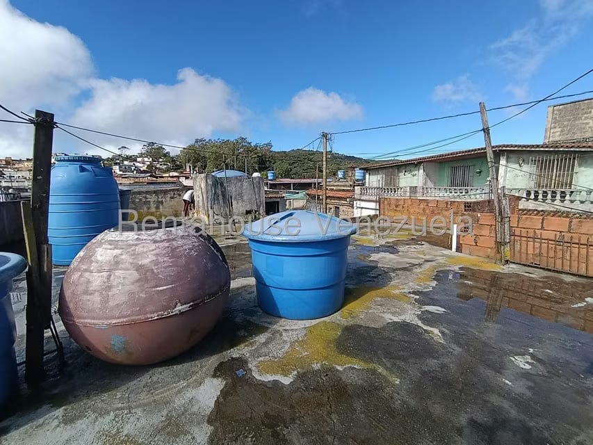 Casa (Multipes Niveles) en Venta en Luis Hurtado, Vargas - 32