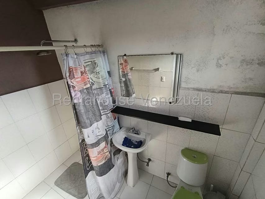 Casa (Multipes Niveles) en Venta en Luis Hurtado, Vargas - 38