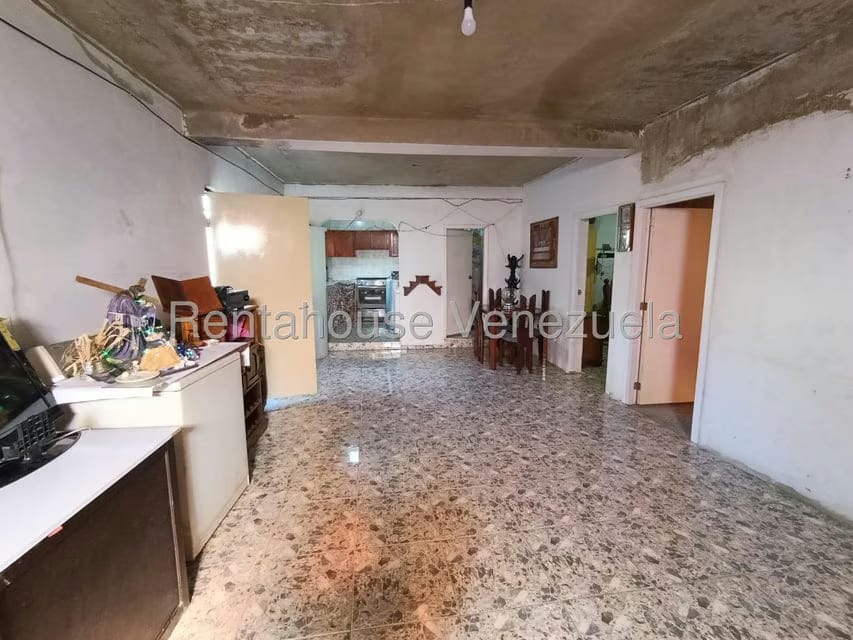 Casa (Multipes Niveles) en Venta en Luis Hurtado, Vargas - 46