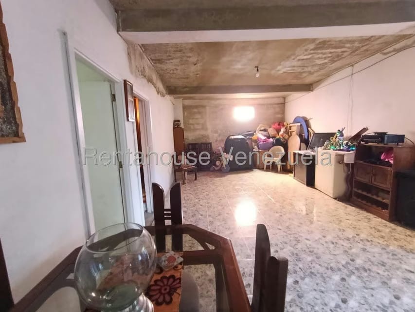Casa (Multipes Niveles) en Venta en Luis Hurtado, Vargas - 50