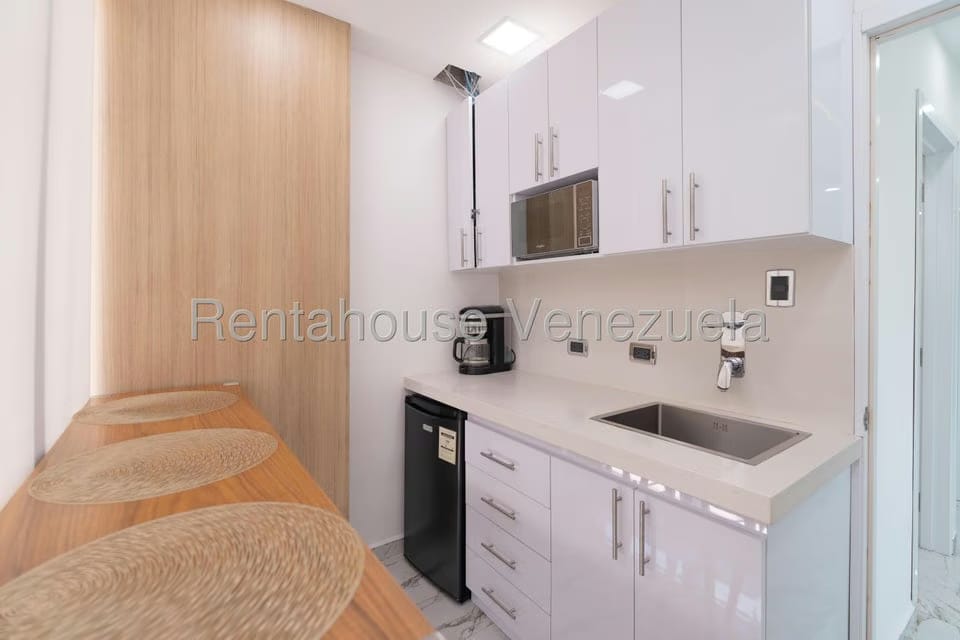 Comercial (Local Comercial) en Alquiler en La Trinidad, Distrito Metropolitano - 11