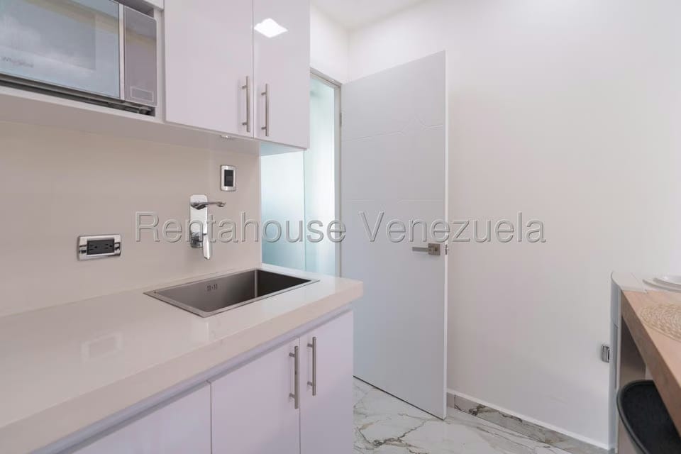 Comercial (Local Comercial) en Alquiler en La Trinidad, Distrito Metropolitano - 13