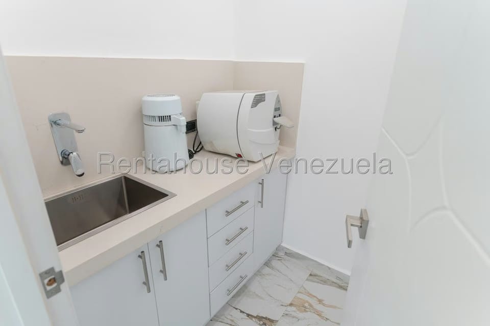 Comercial (Local Comercial) en Alquiler en La Trinidad, Distrito Metropolitano - 15