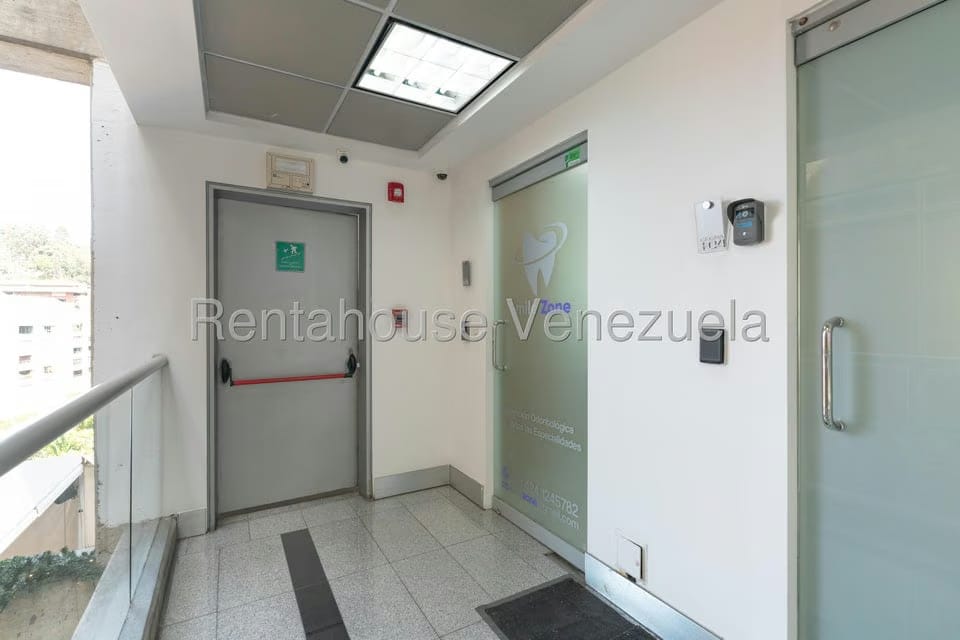 Comercial (Local Comercial) en Alquiler en La Trinidad, Distrito Metropolitano - 17
