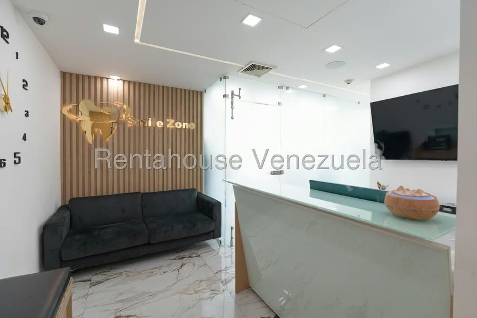 Comercial (Local Comercial) en Alquiler en La Trinidad, Distrito Metropolitano - 3