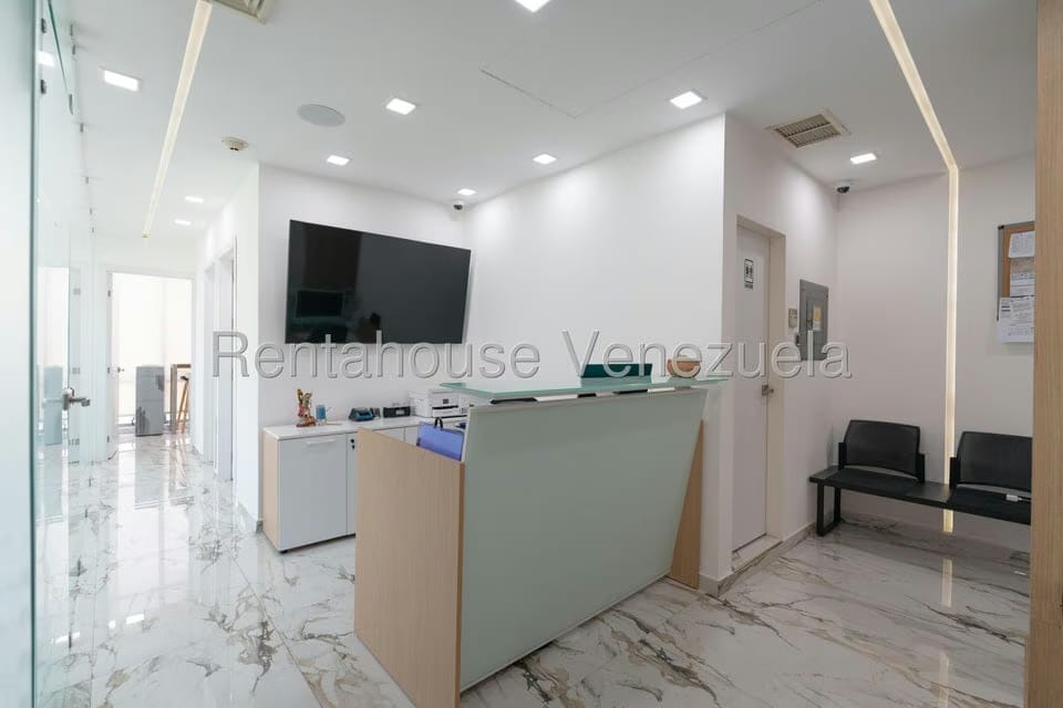 Comercial (Local Comercial) en Alquiler en La Trinidad, Distrito Metropolitano - 4