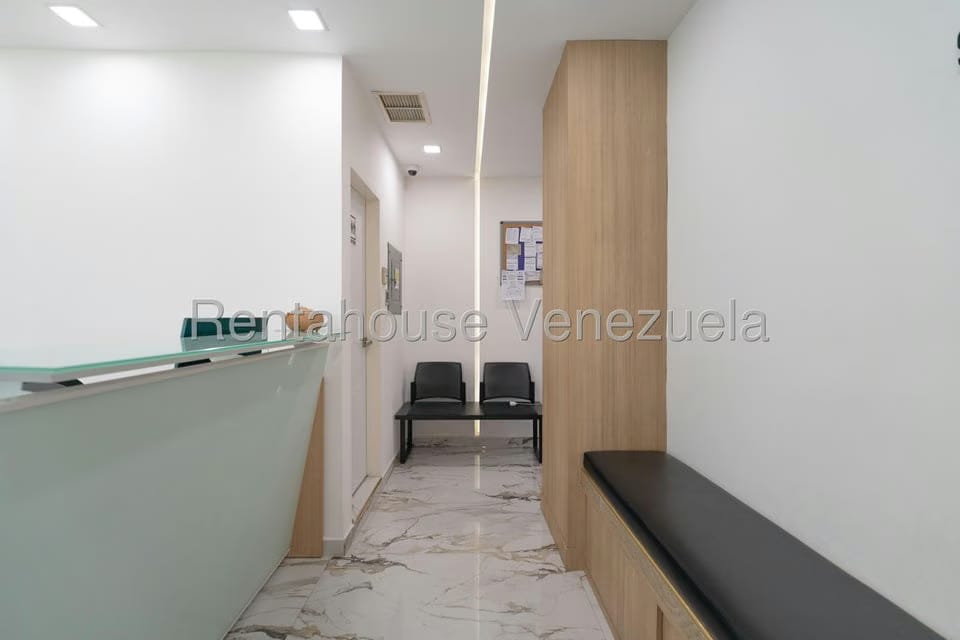 Comercial (Local Comercial) en Alquiler en La Trinidad, Distrito Metropolitano - 5
