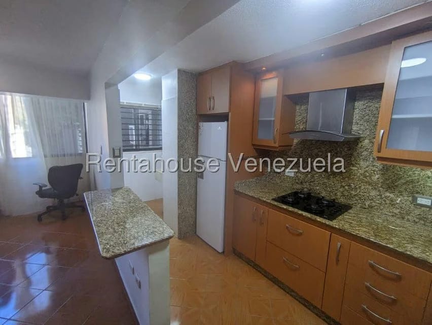 Apartamento (1 Nivel) en Alquiler en La Boyera, Distrito Metropolitano - 2