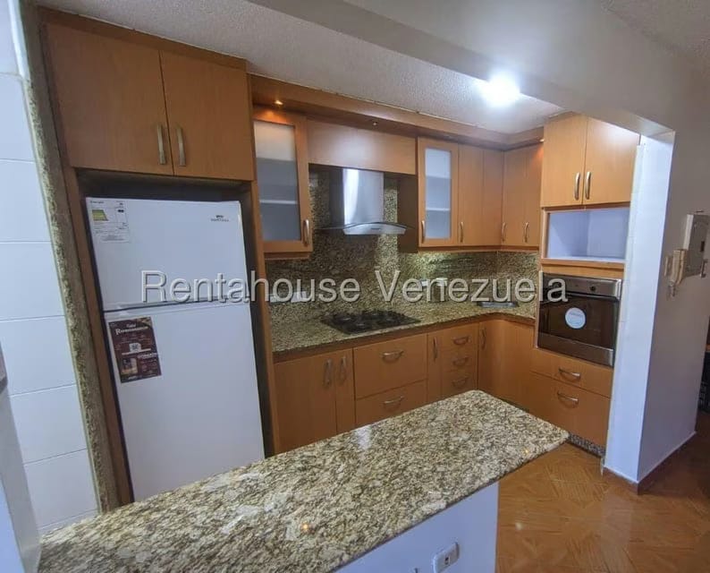 Apartamento (1 Nivel) en Alquiler en La Boyera, Distrito Metropolitano - 3