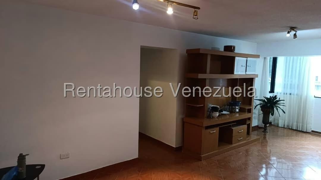 Apartamento (1 Nivel) en Alquiler en La Boyera, Distrito Metropolitano - 7