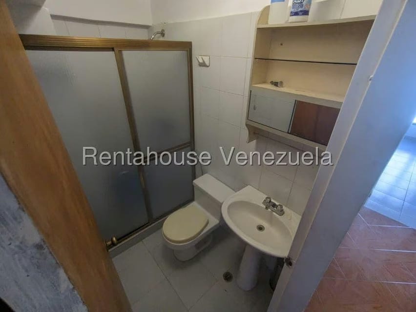 Apartamento (1 Nivel) en Alquiler en La Boyera, Distrito Metropolitano - 10