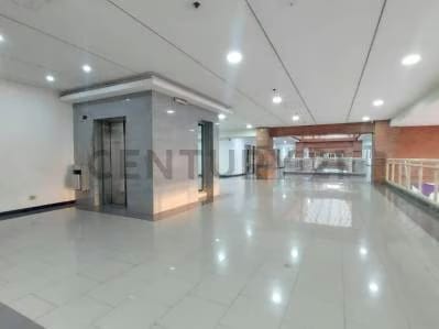 Local en Centro Comercial Regina de la Ciudad de Puerto la Cuz