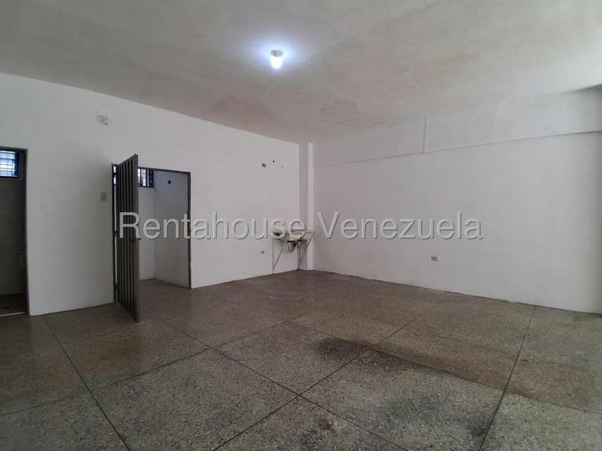 Comercial (Local Comercial) en Alquiler en Centro, Lara - 16