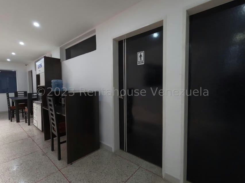 Comercial (Oficina) en Alquiler en Centro, Lara - 13