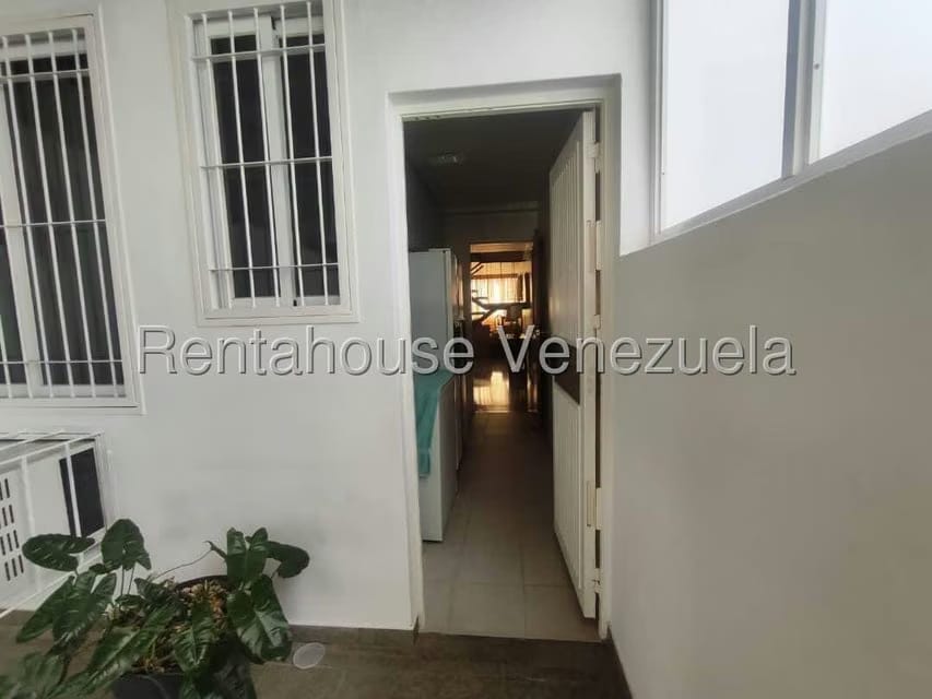 Casa (Duplex) en Venta en Los Pomelos, Distrito Metropolitano - 22