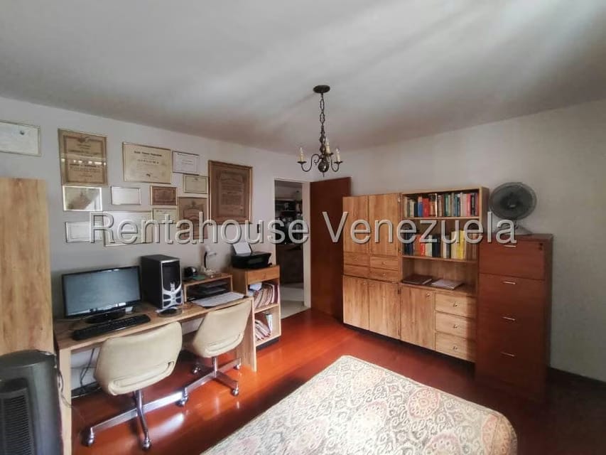 Casa (Duplex) en Venta en Los Pomelos, Distrito Metropolitano - 35