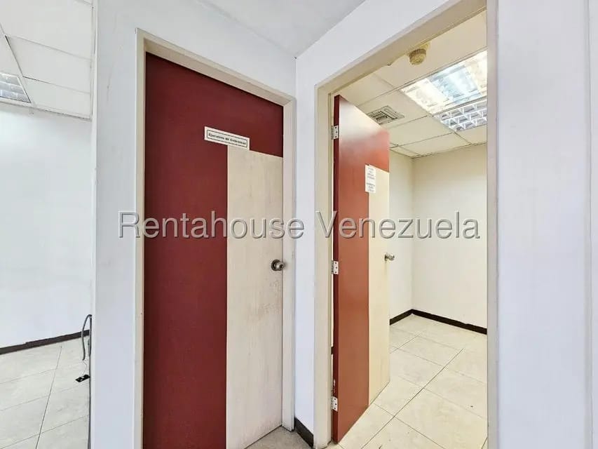 Comercial (Local Comercial) en Alquiler en Guarenas, Miranda - 30